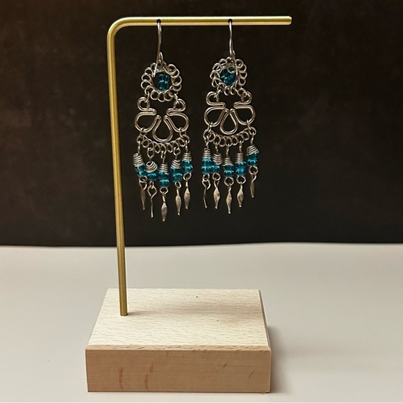 Exquisite Silver and Blue Dangle Earrings - Picture 5 of 5
